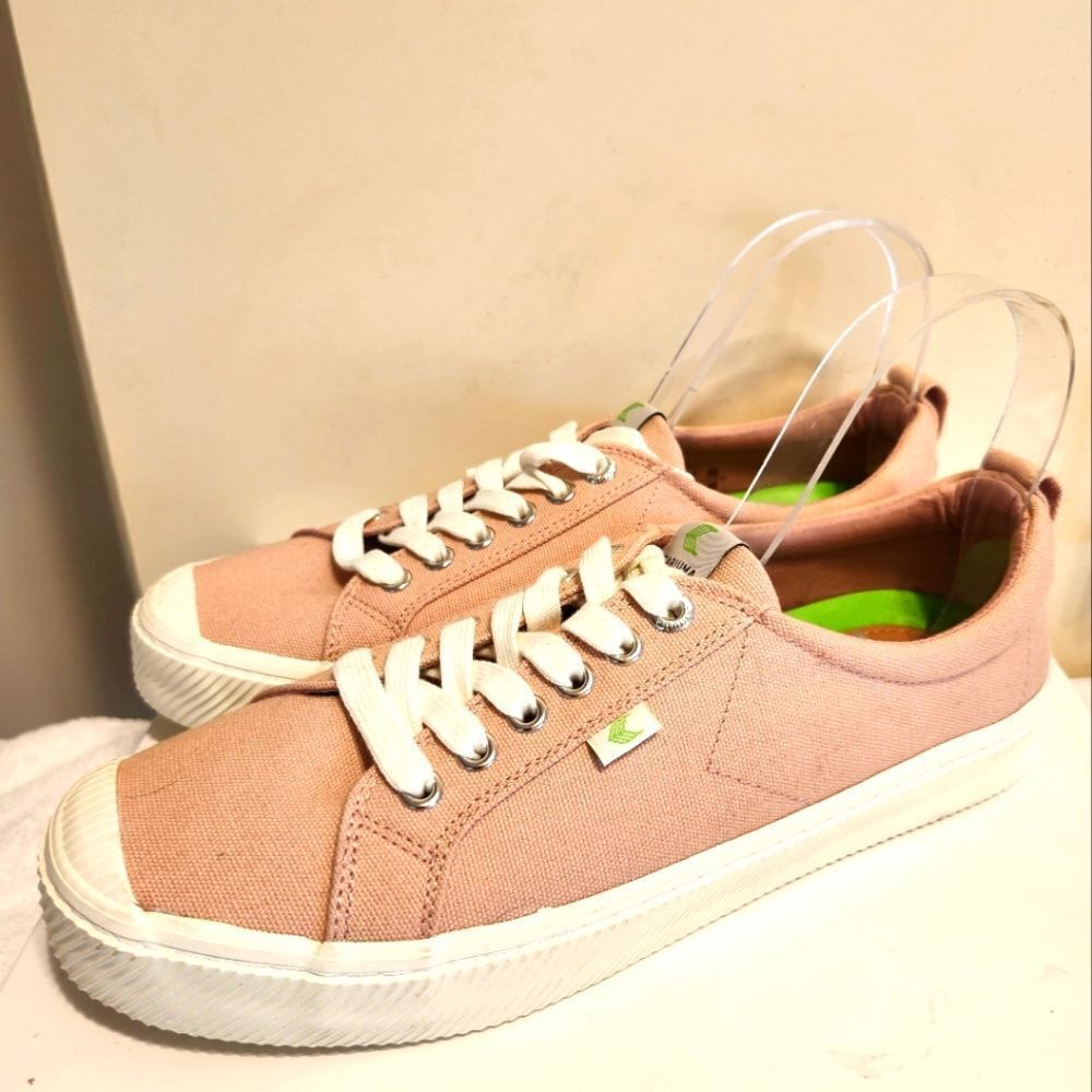Brand New Cariuma Rio Brazil "OCA Low" Pink Canvas Sneakers Sz. 10 US Ret. $110